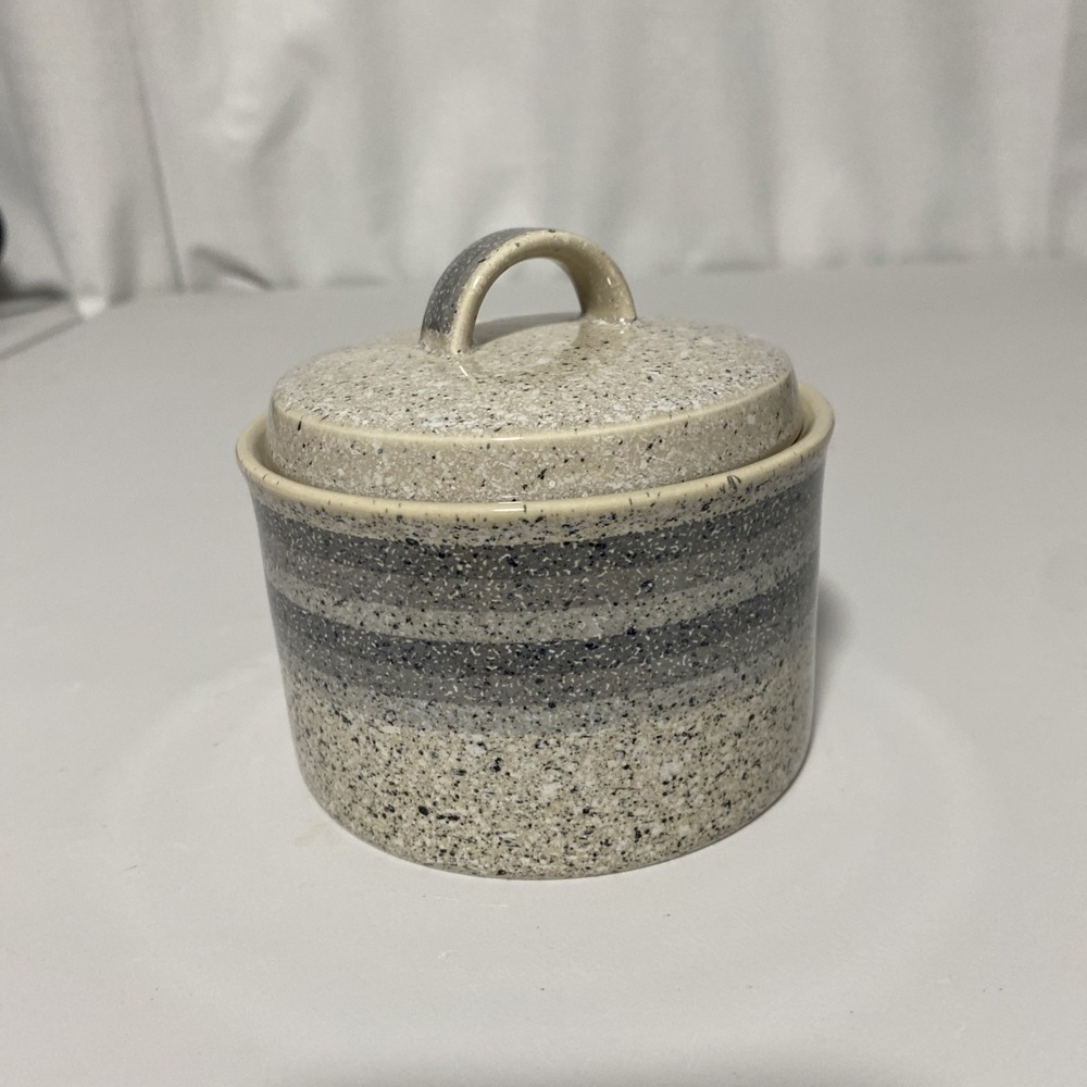 Mikasa Ultrastone Fusion CU 827 Sugar Bowl with Lid Japan Speckled Stoneware